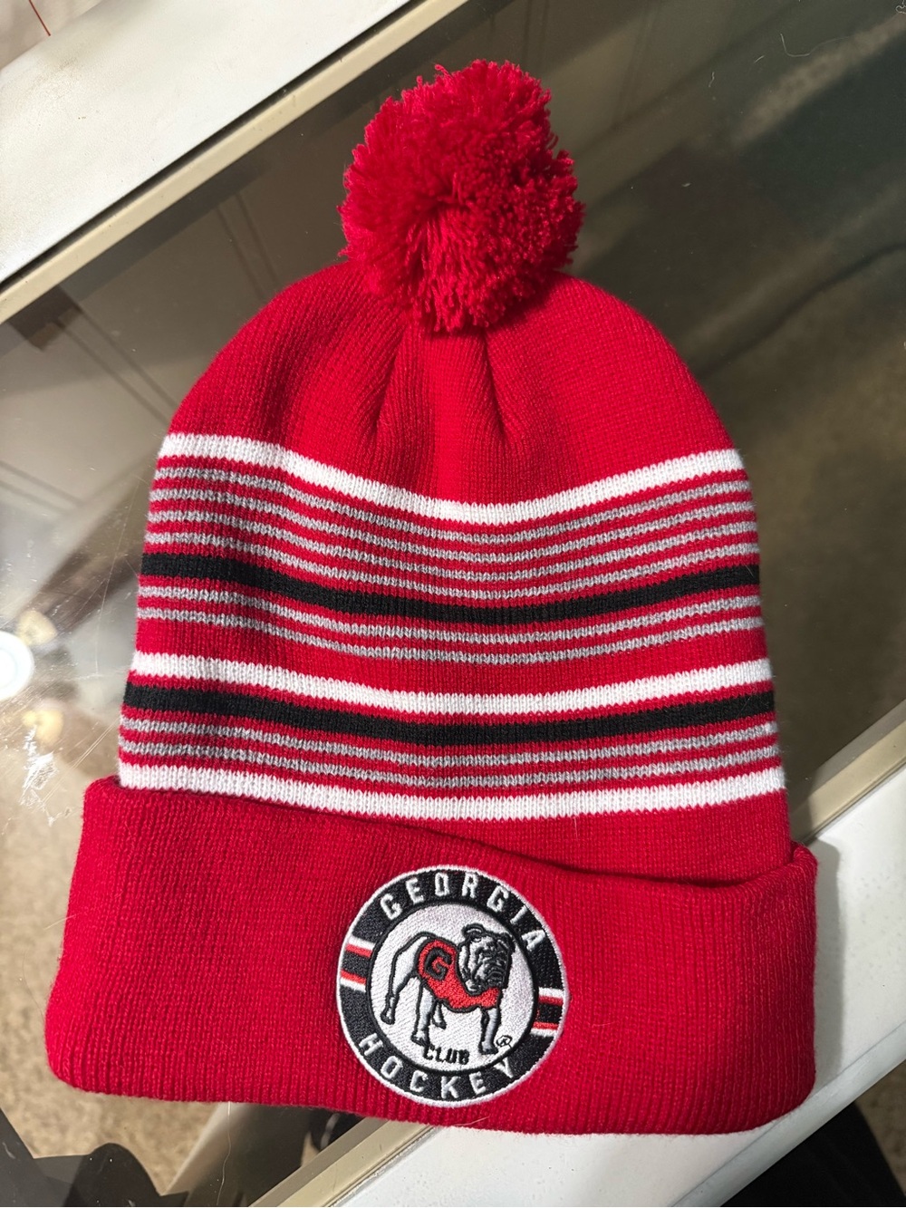 Georgia Hockey Club UGA Ice Dawgs Bulldog Pom Beanie Red Black White